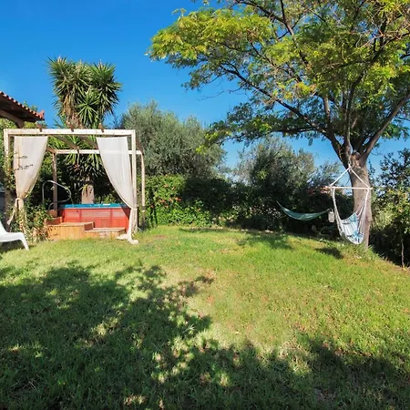 Beekeeper's House By The With Boat & Bikes Villa *
