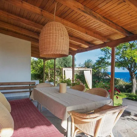 Beekeeper's House By The With Boat & Bikes Villa *