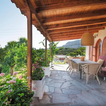 Beekeeper's House By The With Boat & Bikes * Ligia (Corinthia)